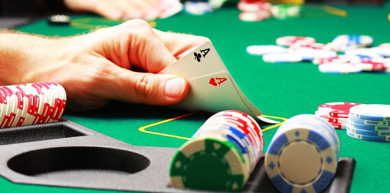 Lựa chọn bàn đánh Poker kiếm tiền có nhiều “Fish”